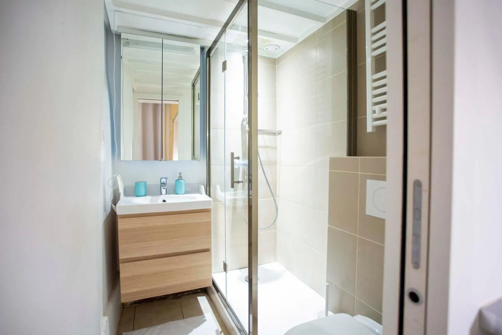 Intimate Studio Near Republique Paris 0*,